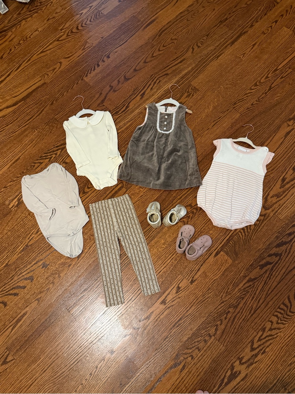 Neutral Baby Girl Clothing Bundle 6-12 months kyte gap janie and jack